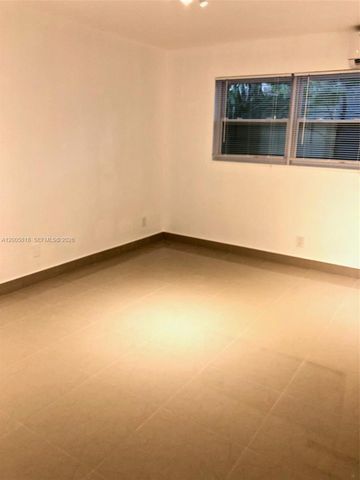 2465 NE 183rd St 0, North Miami Beach, FL 33160