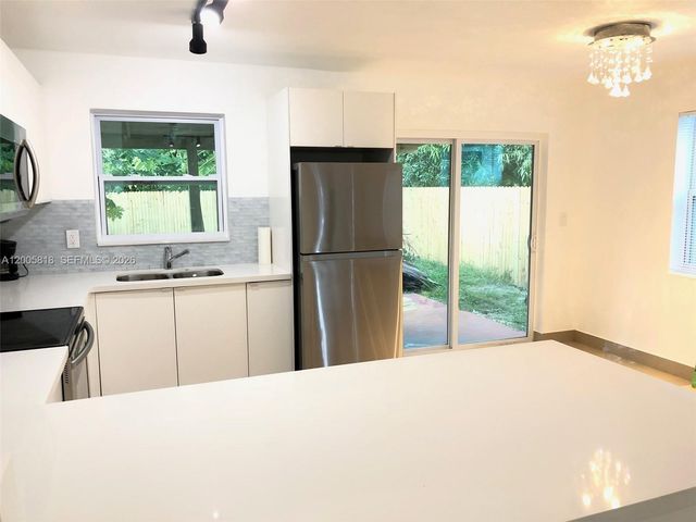 2465 NE 183rd St 0, North Miami Beach, FL 33160