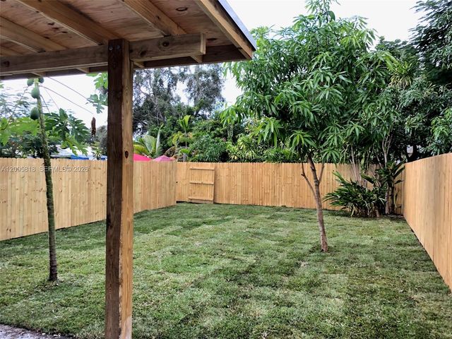 2465 NE 183rd St 0, North Miami Beach, FL 33160