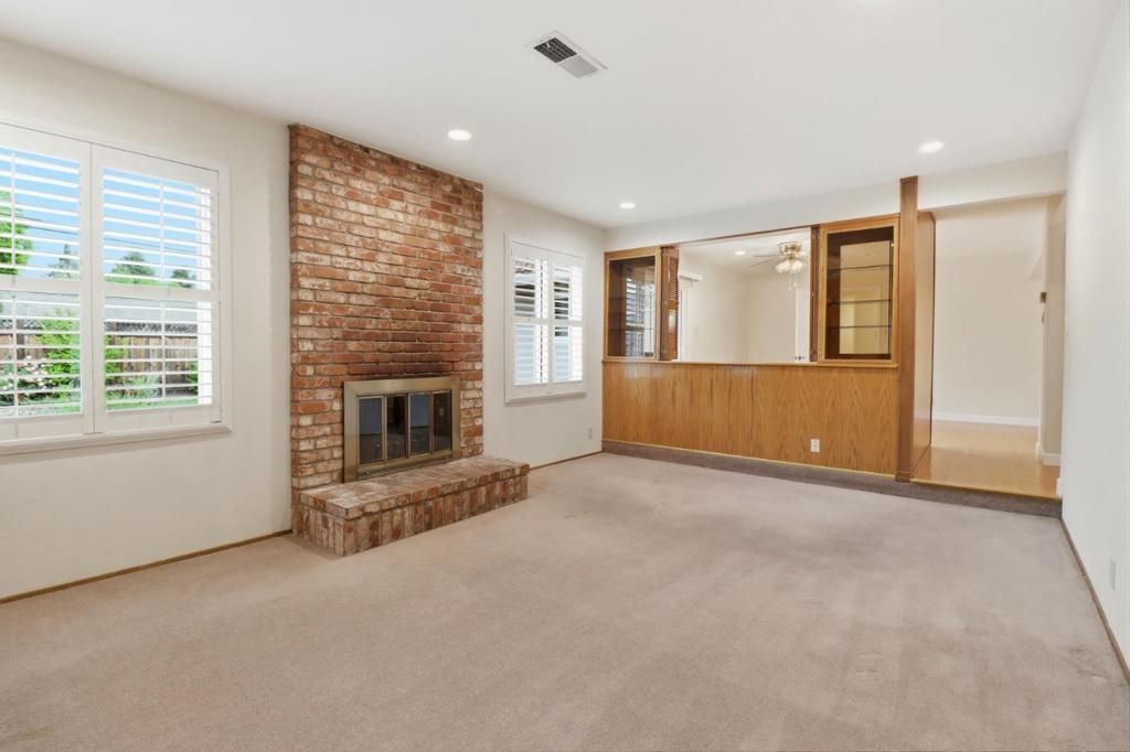 Image 10 of property listing at 5064 Trenary Way, San Jose, CA 95118