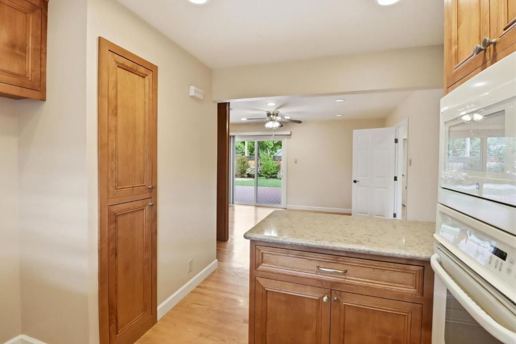 Image 13 of property listing at 5064 Trenary Way, San Jose, CA 95118