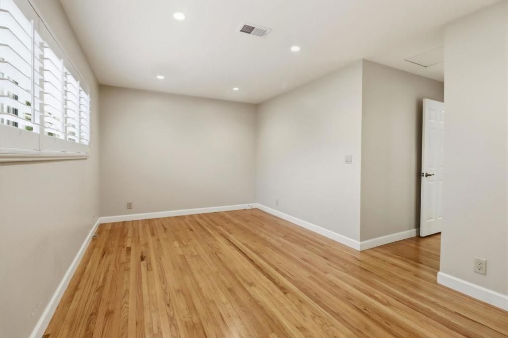 Image 16 of property listing at 5064 Trenary Way, San Jose, CA 95118