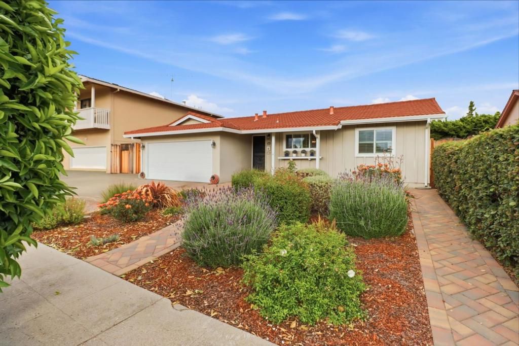 Image 2 of property listing at 5064 Trenary Way, San Jose, CA 95118