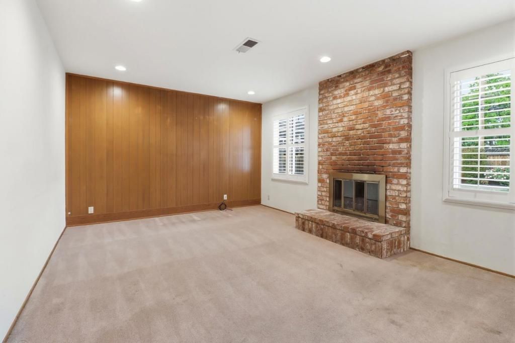 Image 8 of property listing at 5064 Trenary Way, San Jose, CA 95118