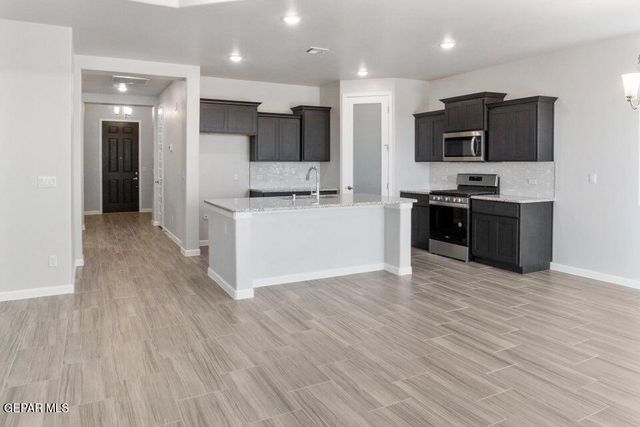 512 TWILIGHT Drive, Socorro, TX 79927
