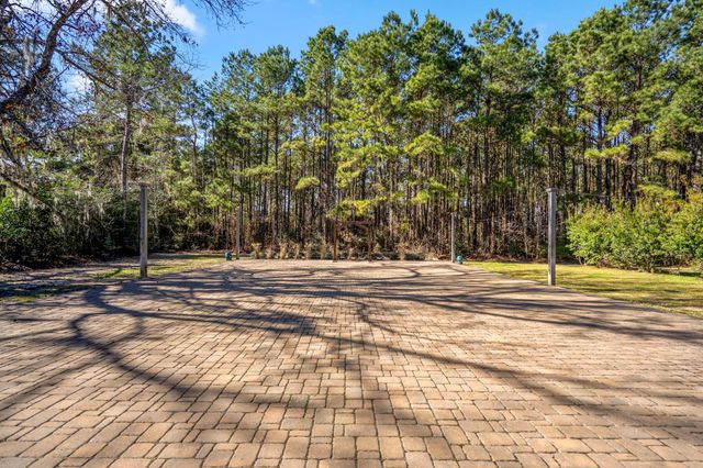 3603 Fm 1725, Willis, TX 77378