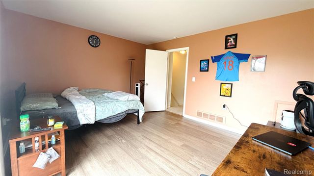 24466 Bashian Drive, Novi, MI 48375