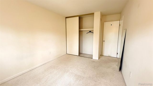 24466 Bashian Drive, Novi, MI 48375