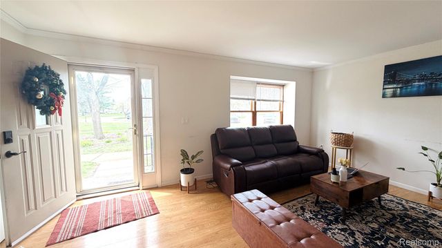 24466 Bashian Drive, Novi, MI 48375