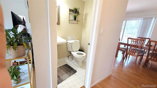 24466 Bashian Drive, Novi, MI 48375