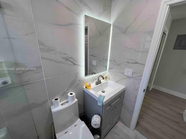 1925 Dewey St 3, Hollywood, FL 33020