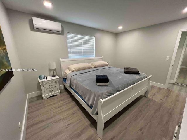 1925 Dewey St 3, Hollywood, FL 33020