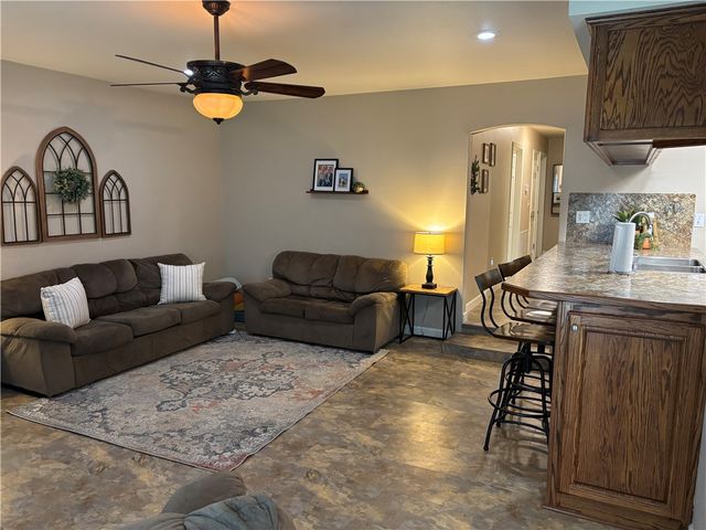 1206 Ridgewood Drive, Russellville, AR 72801