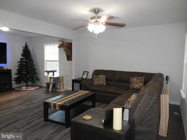 313 BEAVER TRL, Winchester, VA 22602