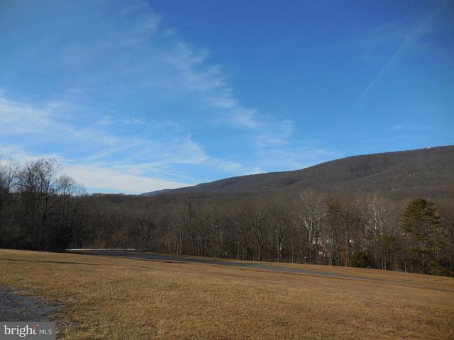 313 BEAVER TRL, Winchester, VA 22602