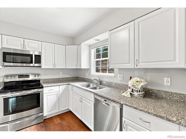 1300 W Stuart Street 8, Fort Collins, CO 80526