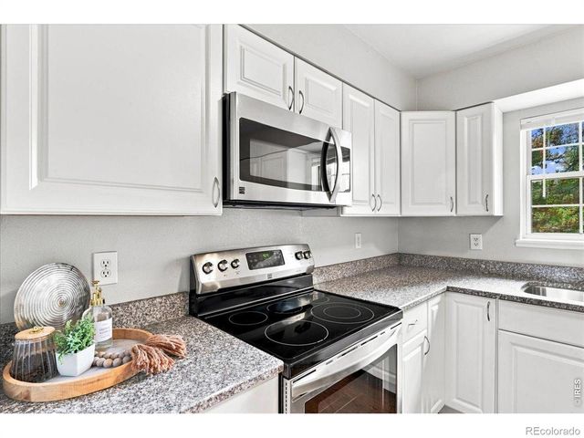 1300 W Stuart Street 8, Fort Collins, CO 80526