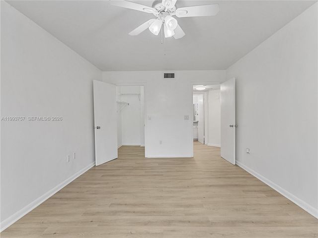 8343 Lake Dr 205, Doral, FL 33166