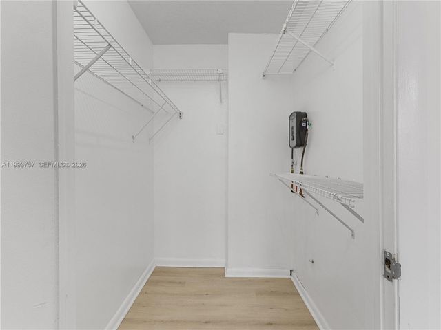 8343 Lake Dr 205, Doral, FL 33166