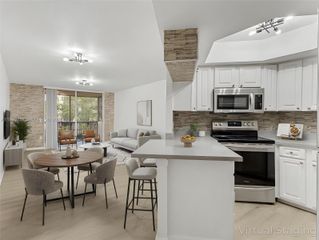 8343 Lake Dr 205, Doral, FL 33166