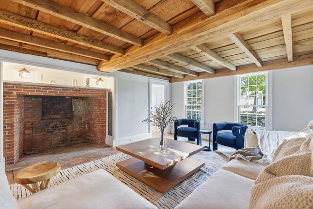 37 Porter Road, Andover, MA 01810
