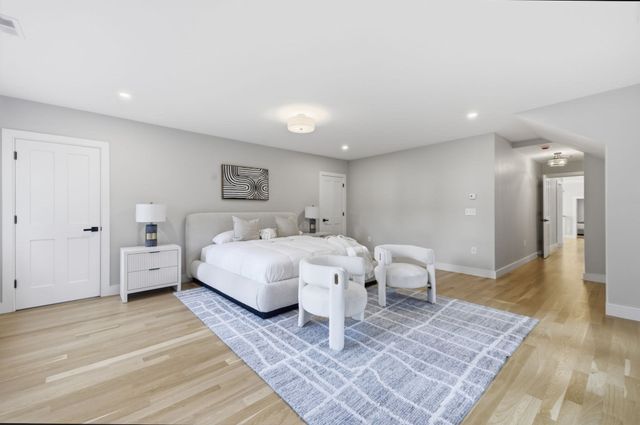 37 Porter Road, Andover, MA 01810