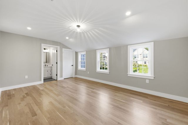 37 Porter Road, Andover, MA 01810