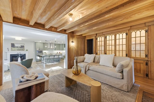 37 Porter Road, Andover, MA 01810