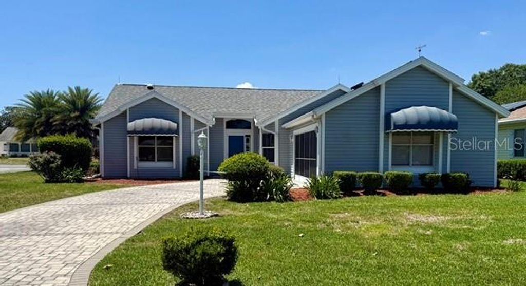724 VISTA PLACE, Lady Lake, FL 32159