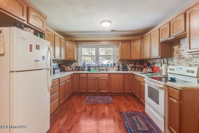 7033 Longridge Road, Long Beach, MS 39560