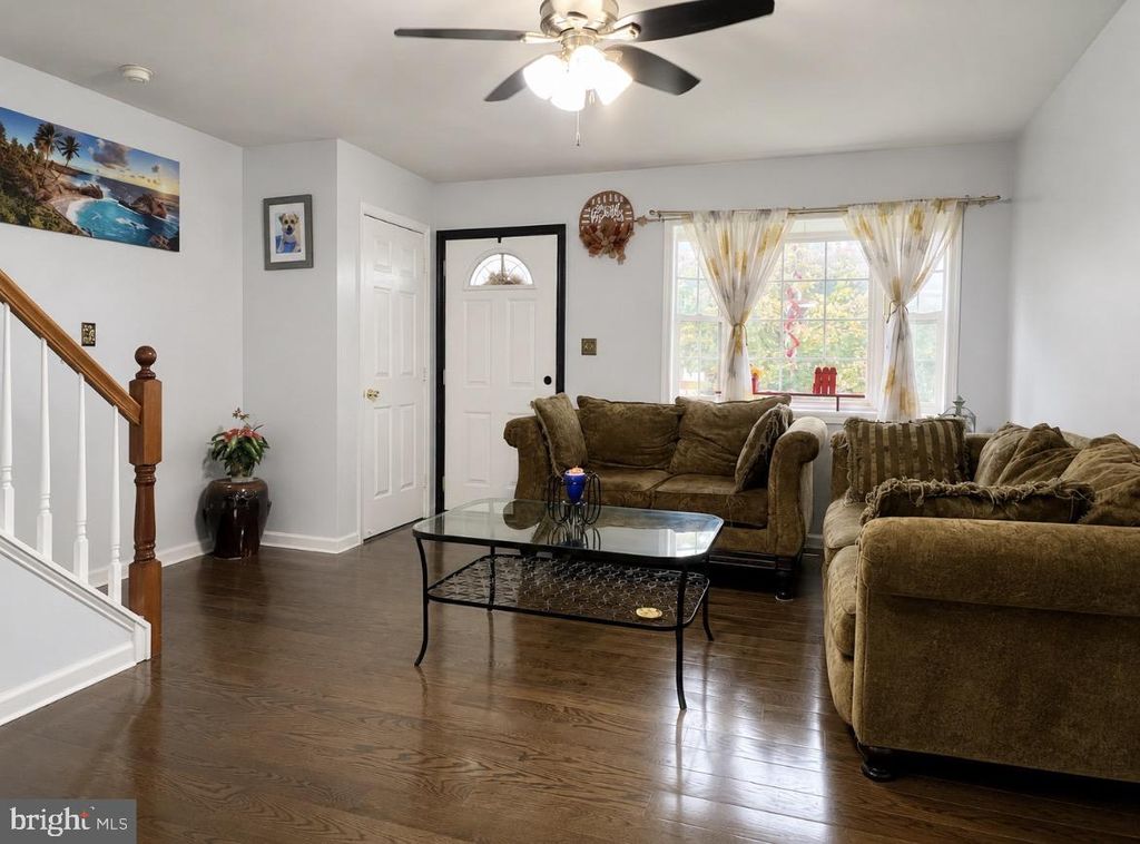 22 W 7TH ST, BRIDGEPORT, PA 19405 — photo 4