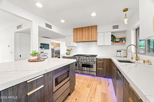 9827 N 65TH Place, Paradise Valley, AZ 85253