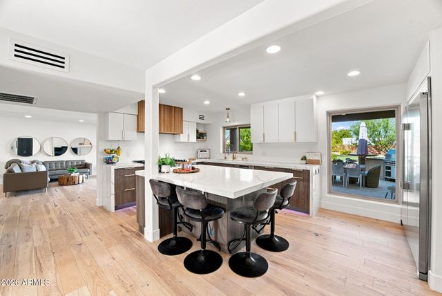 9827 N 65TH Place, Paradise Valley, AZ 85253