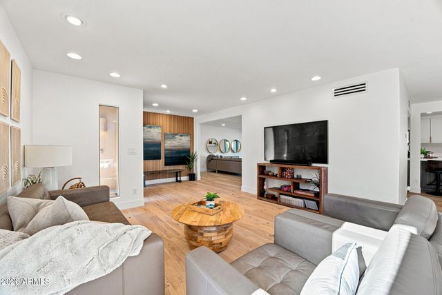 9827 N 65TH Place, Paradise Valley, AZ 85253