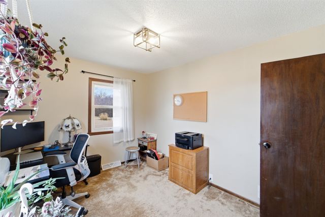 155 Coal Ridge Road, Knoxville, IA 50138