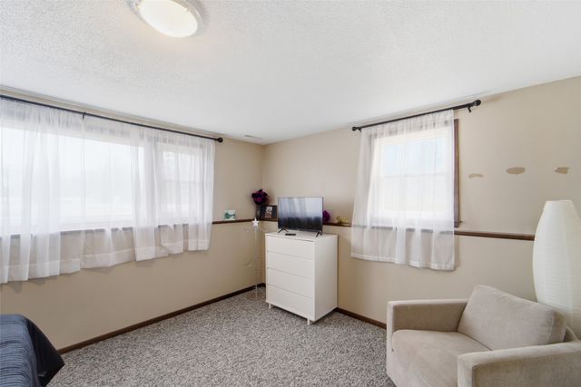 155 Coal Ridge Road, Knoxville, IA 50138