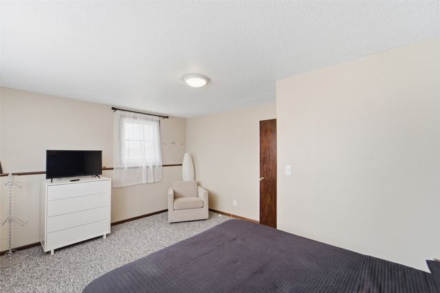 155 Coal Ridge Road, Knoxville, IA 50138