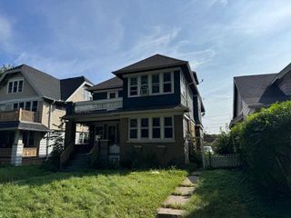 2748 N 44th STREET #2750, Milwaukee, WI 53210