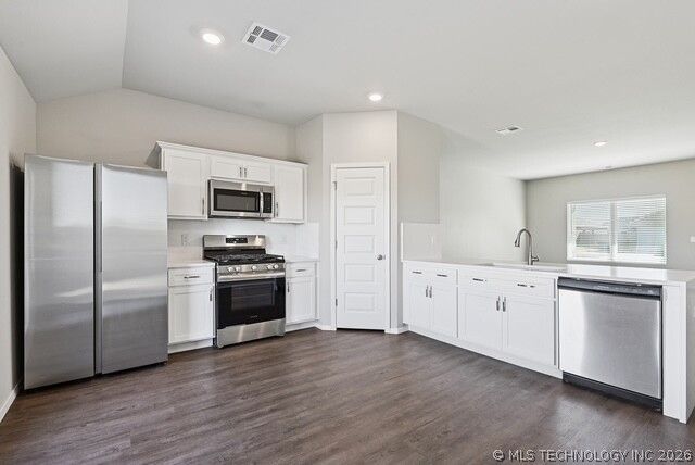 8419 E 162nd Place S, Bixby, OK 74008