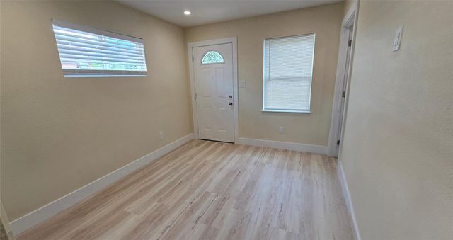 3729 Seabrook Street, Houston, TX 77021