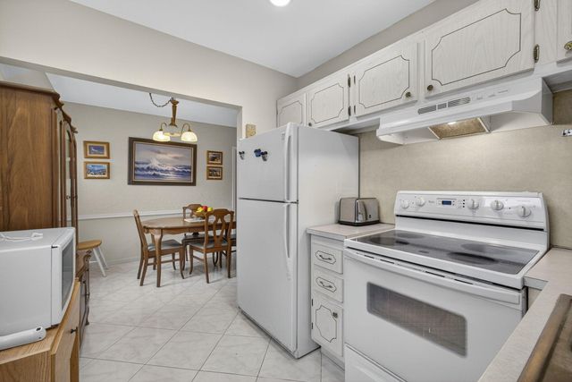 52 Norwich C, West Palm Beach, FL 33417