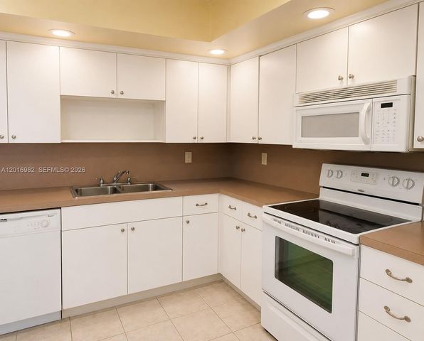 8400 SW 133rd Ave Rd 118, Miami, FL 33183