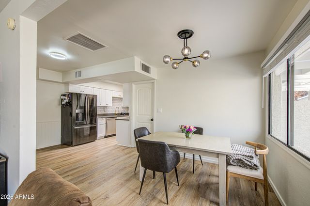 2048 W JOAN DE ARC Avenue, Phoenix, AZ 85029