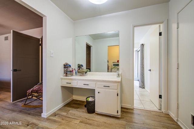 2048 W JOAN DE ARC Avenue, Phoenix, AZ 85029