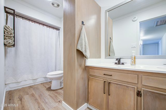 2048 W JOAN DE ARC Avenue, Phoenix, AZ 85029