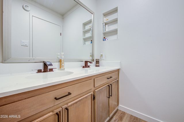 2048 W JOAN DE ARC Avenue, Phoenix, AZ 85029