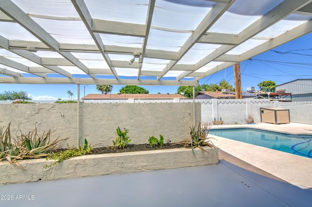2048 W JOAN DE ARC Avenue, Phoenix, AZ 85029