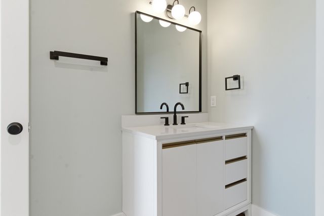 243 W Gardner Street, Sparta Vllg, MI 49345