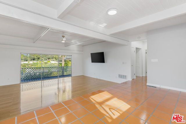 3352 Oak Glen Drive, Los Angeles, CA 90068