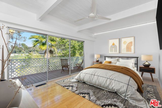 3352 Oak Glen Drive, Los Angeles, CA 90068